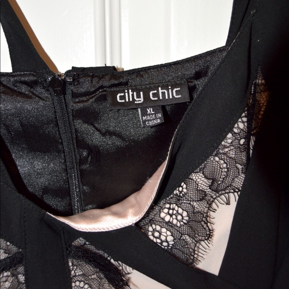 Straps and Lace Formal Dress Size 24 - Picture 3 of 5